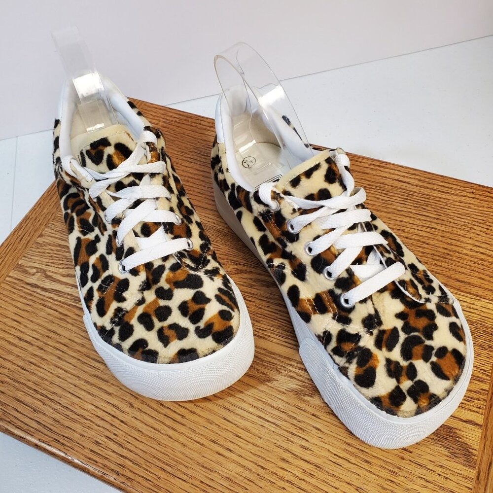 City Snappers Sneakers Women Size 7.5 Leopard Print Fur Chunky Lace Up Comfort